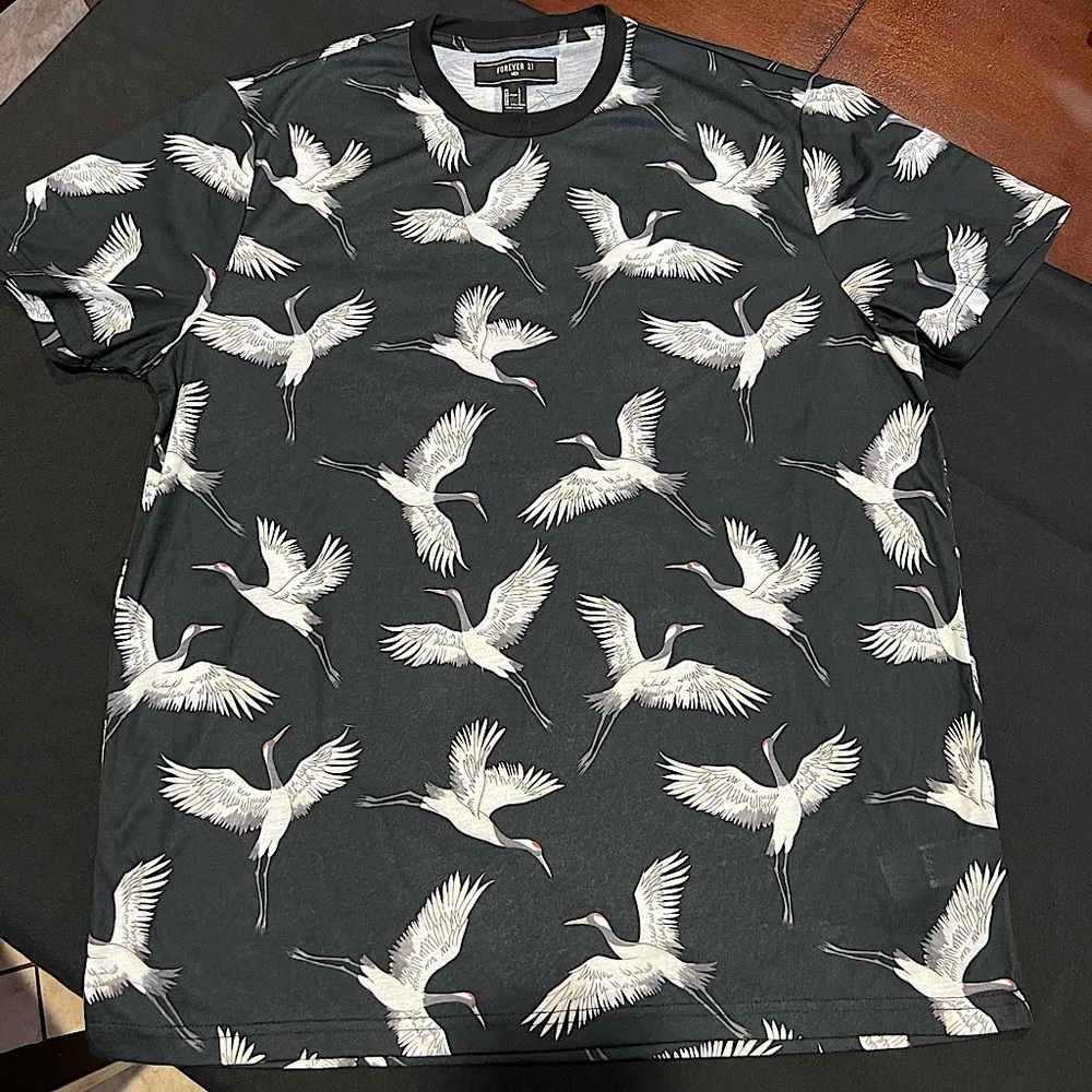 Black and white large tee! Forever 21